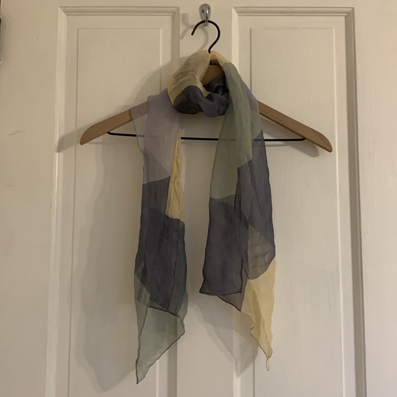 Casual Corner Block Print Scarf - Picture 1 of 3